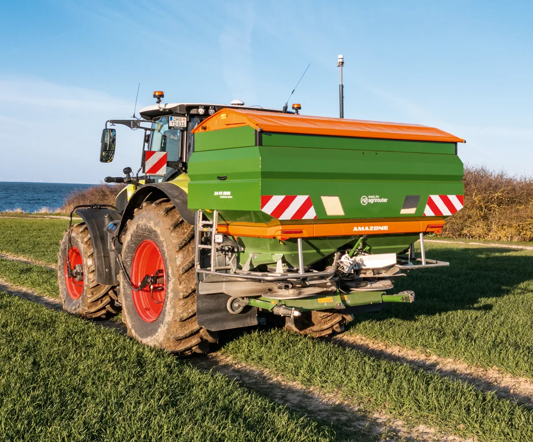Amazone ZA-TS 5000 mounted spreader