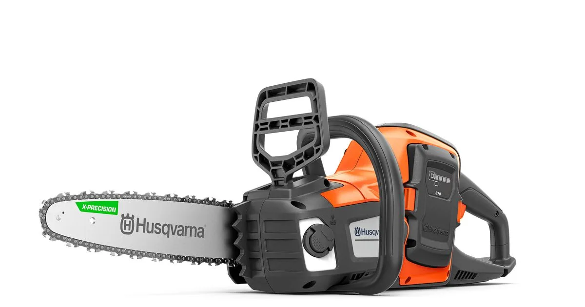 Husqvarna Motosega Husqvarna 215i con batteria e caricabatterie