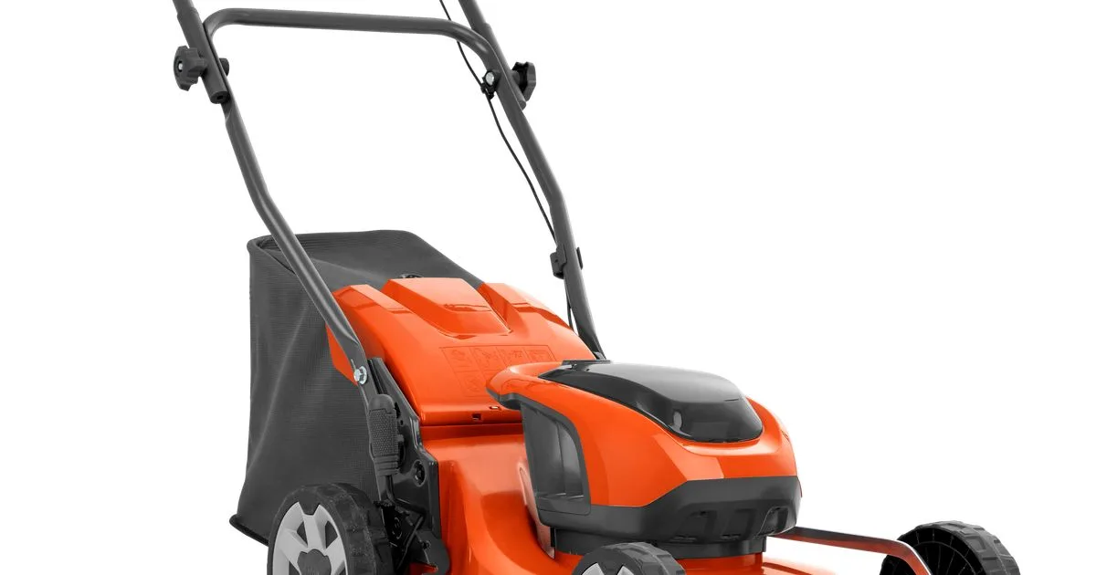 Husqvarna Tagliaerba Husqvarna LC 137i - senza batteria e caricabatterie