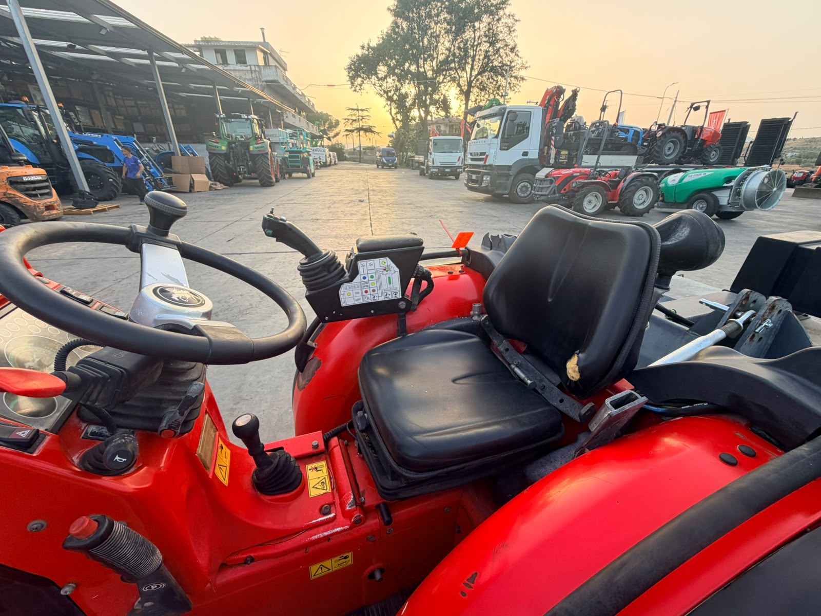 Antonio Carraro SRH 8900 TRATTORE USATO