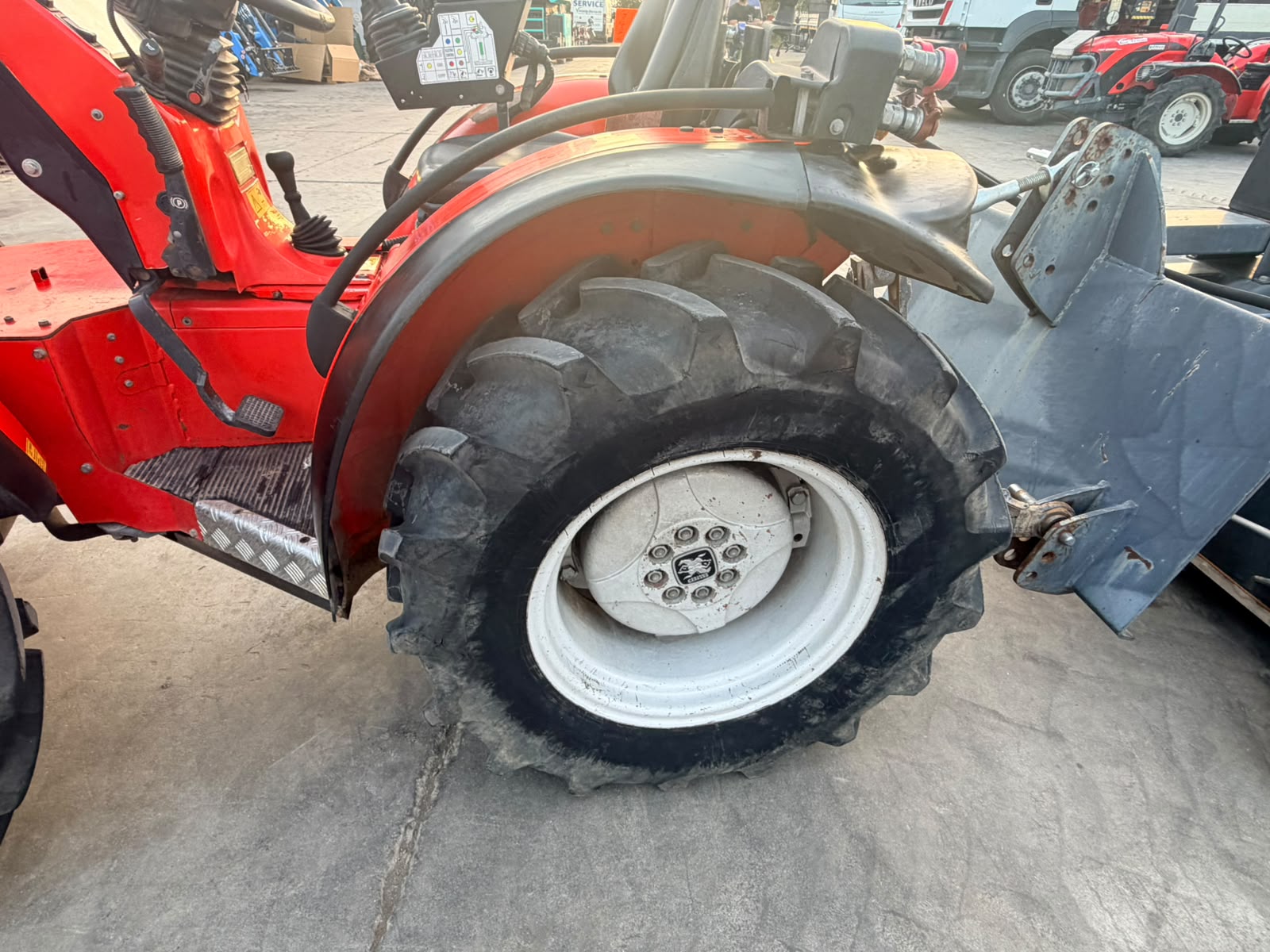 Antonio Carraro SRH 8900 TRATTORE USATO