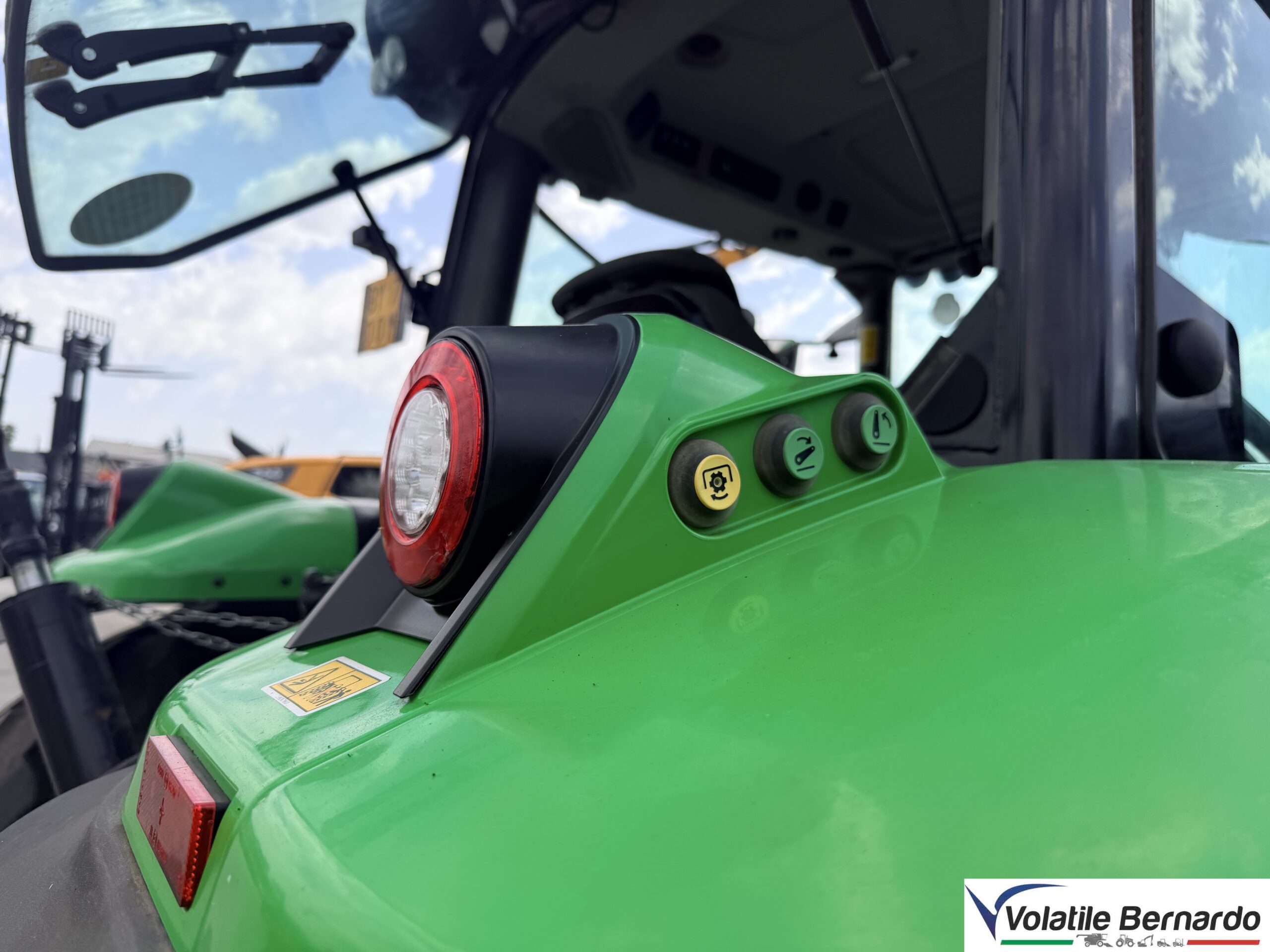 DEUTZ-FAHR 6135C USATO CON PALA CARICATRICE SIGMA4 PLATINUM
