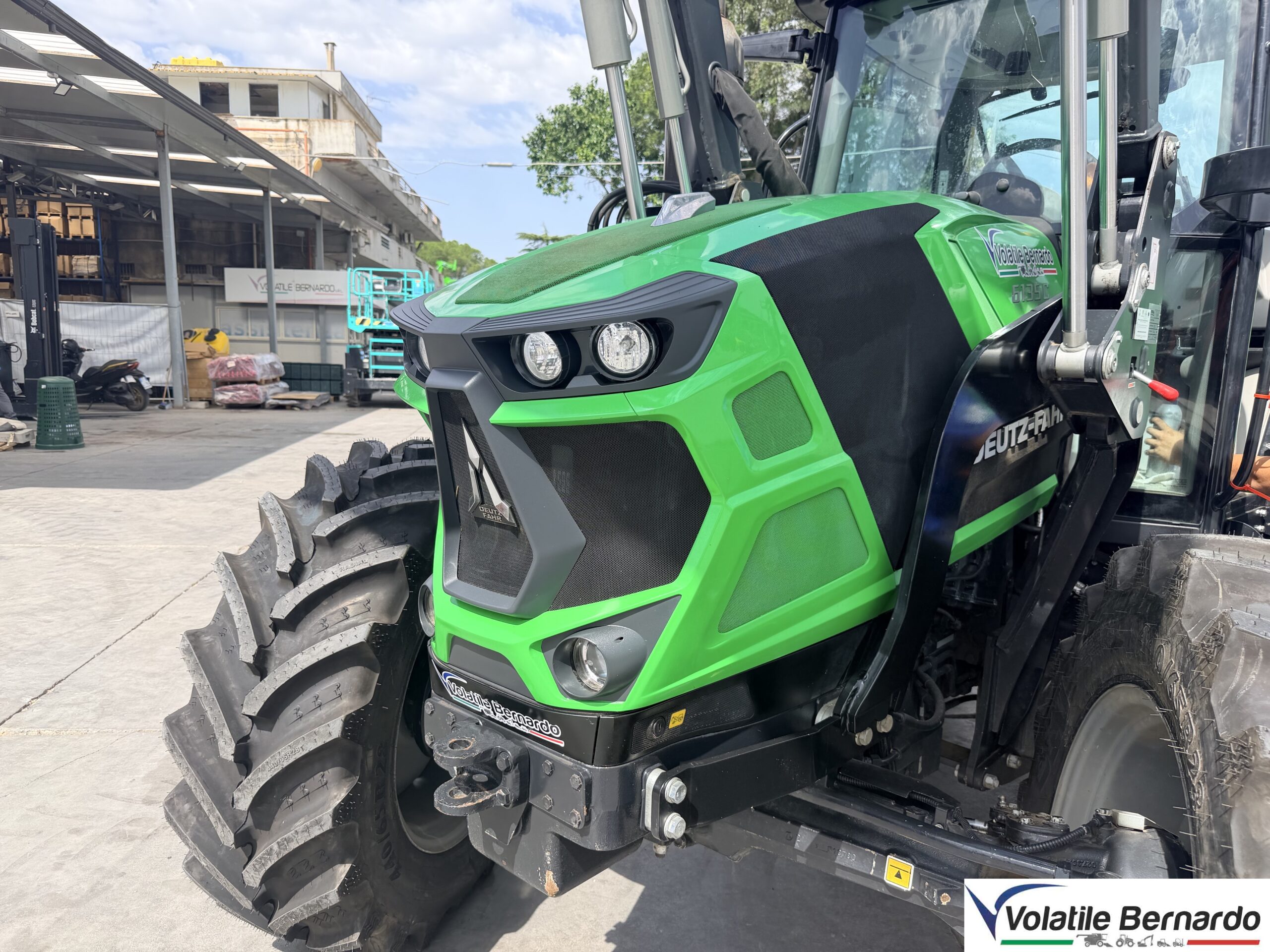 DEUTZ-FAHR 6135C USATO CON PALA CARICATRICE SIGMA4 PLATINUM