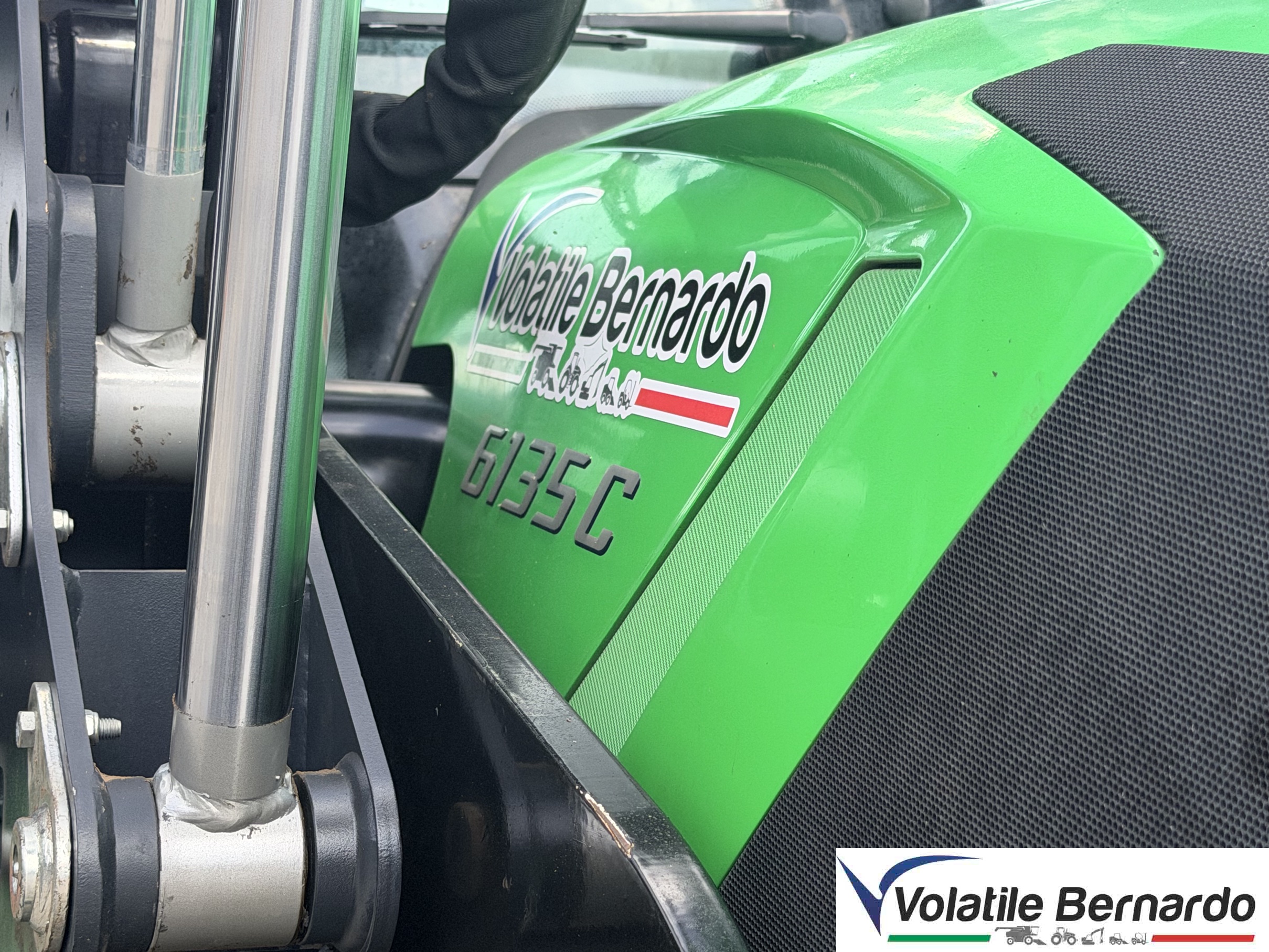 DEUTZ-FAHR 6135C USATO CON PALA CARICATRICE SIGMA4 PLATINUM