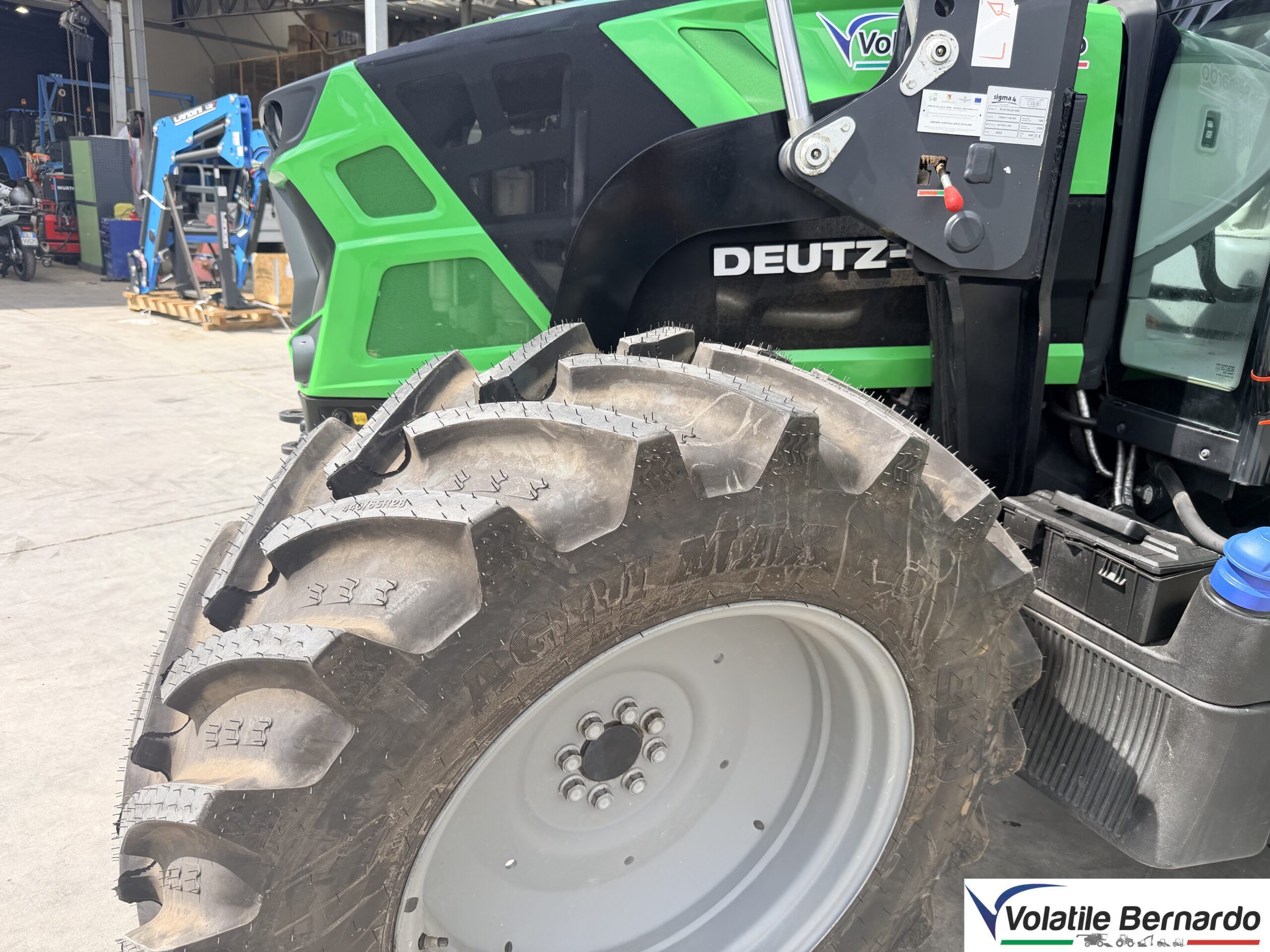 DEUTZ-FAHR 6135C USATO CON PALA CARICATRICE SIGMA4 PLATINUM