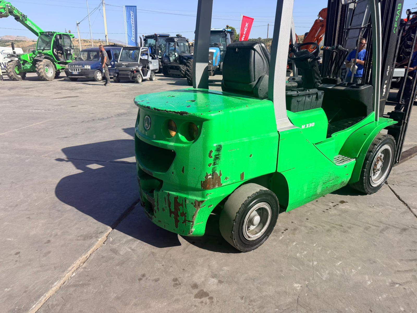 CESAB M330 USATO – CARRELLO ELEVATORE FRONTALE ANNO 2017