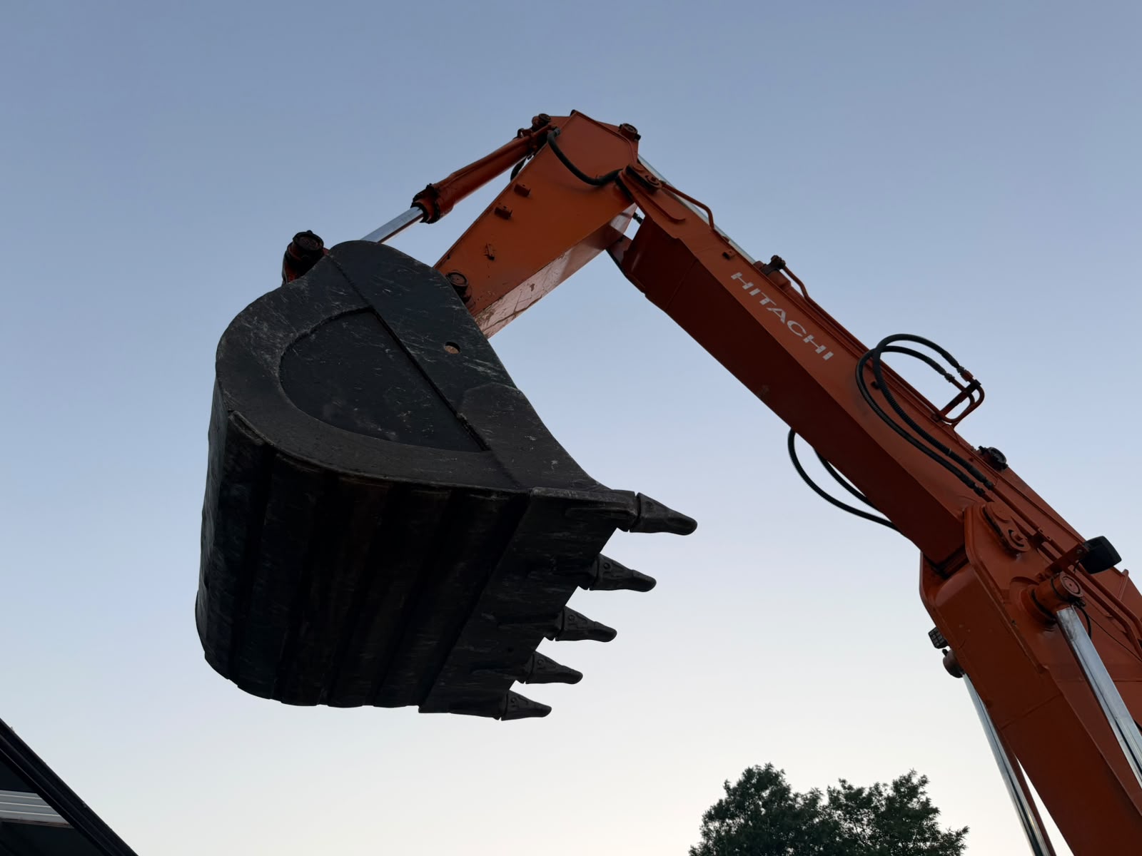 HITACHI ZAXIS 180 LCN ESCAVATORE USATO