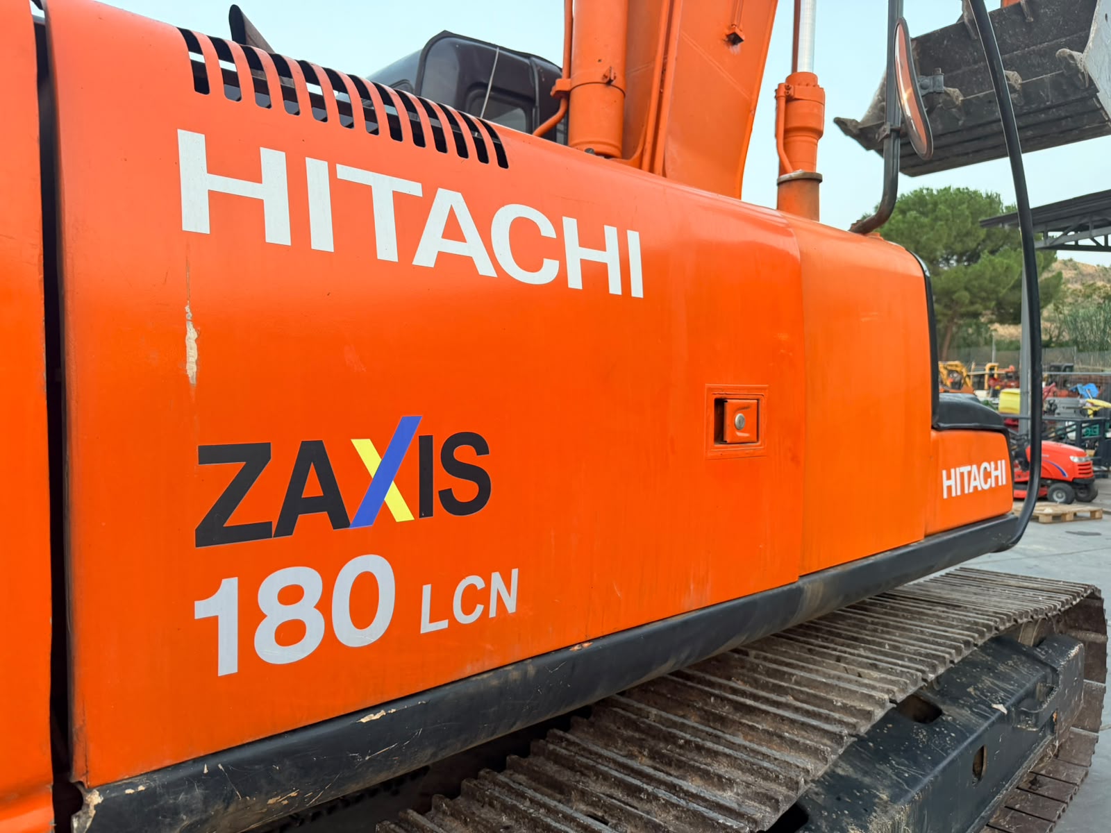 HITACHI ZAXIS 180 LCN ESCAVATORE USATO