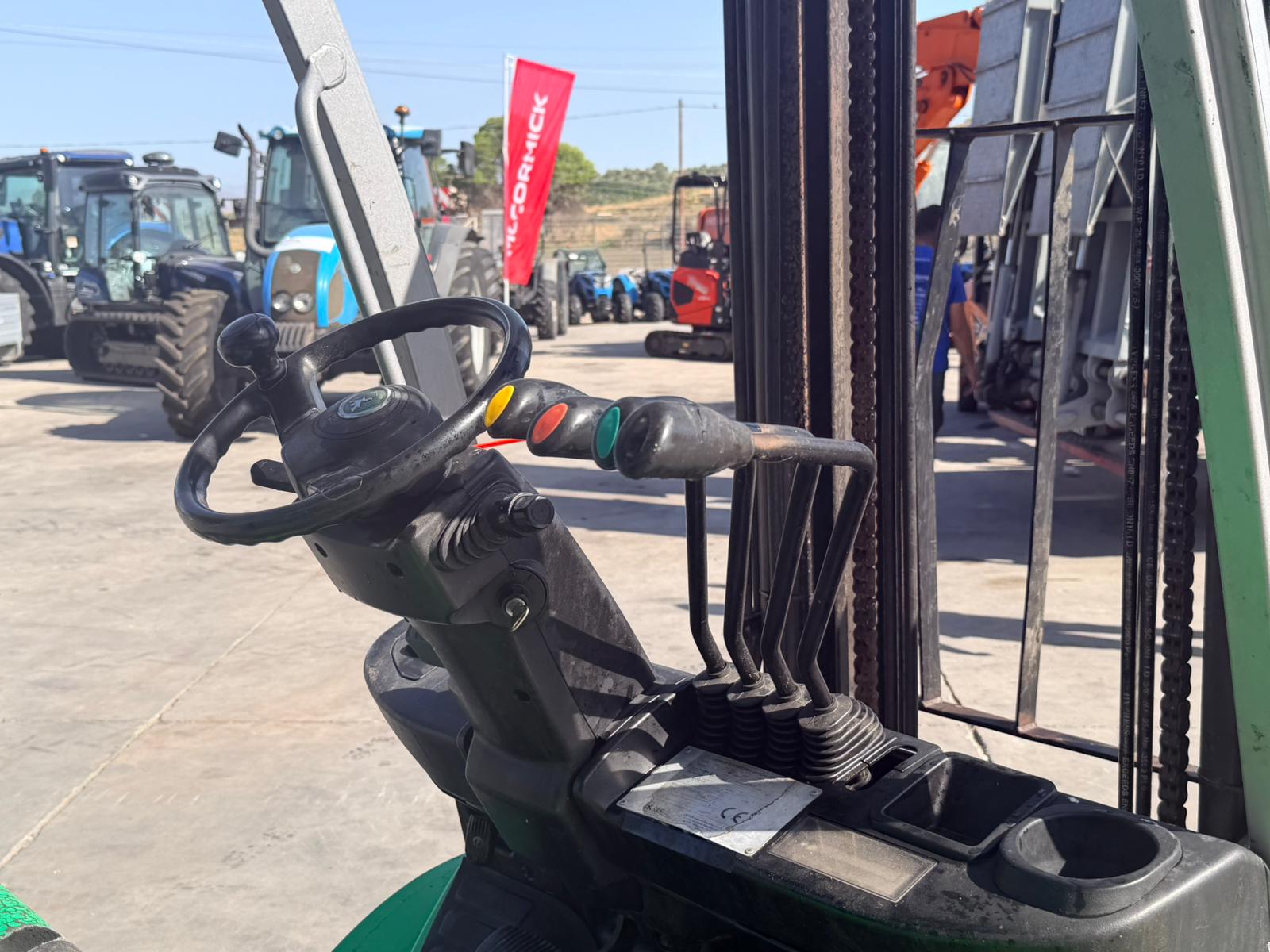 CESAB M330 USATO – CARRELLO ELEVATORE FRONTALE ANNO 2017