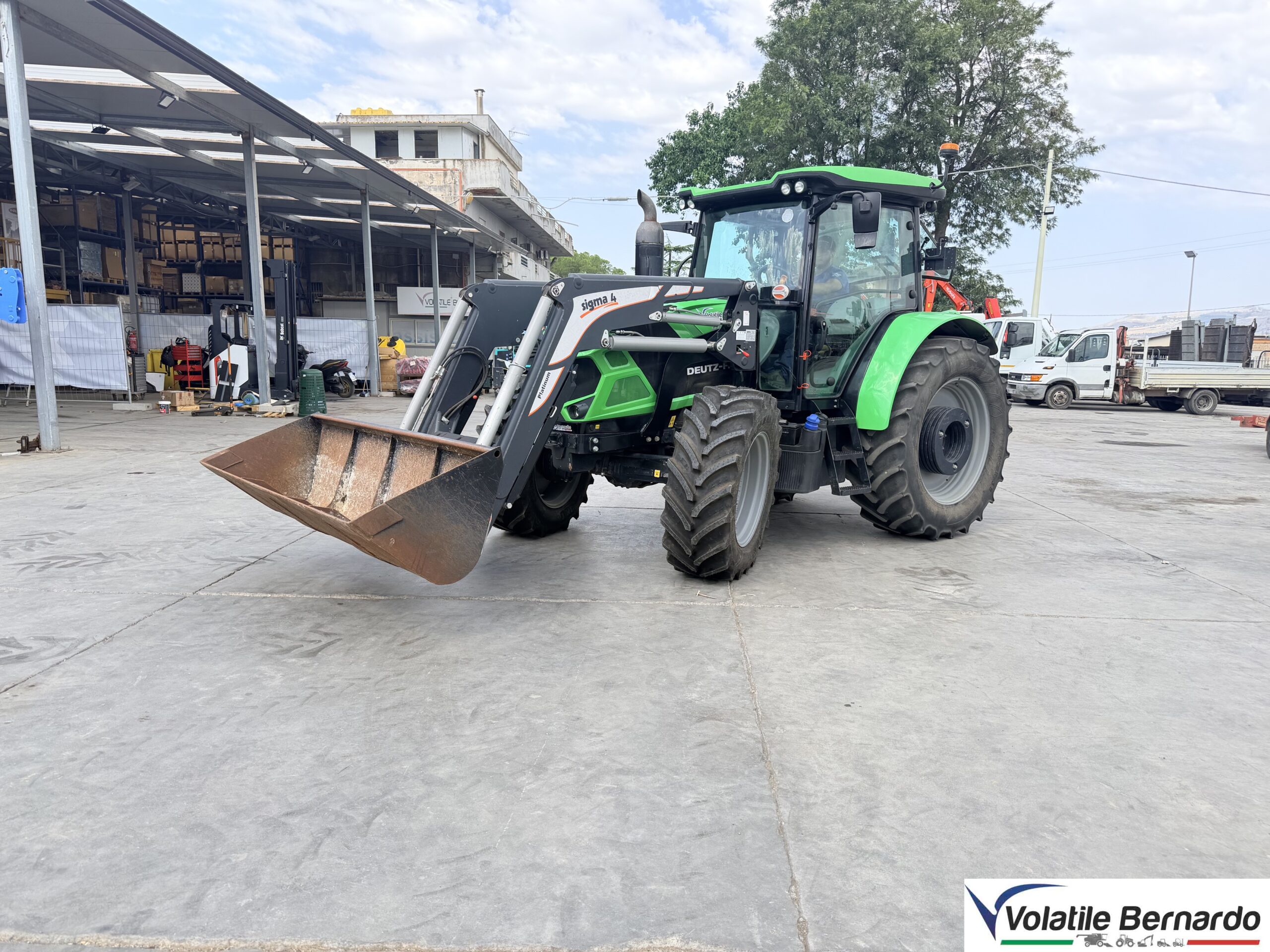 DEUTZ-FAHR 6135C USATO CON PALA CARICATRICE SIGMA4 PLATINUM