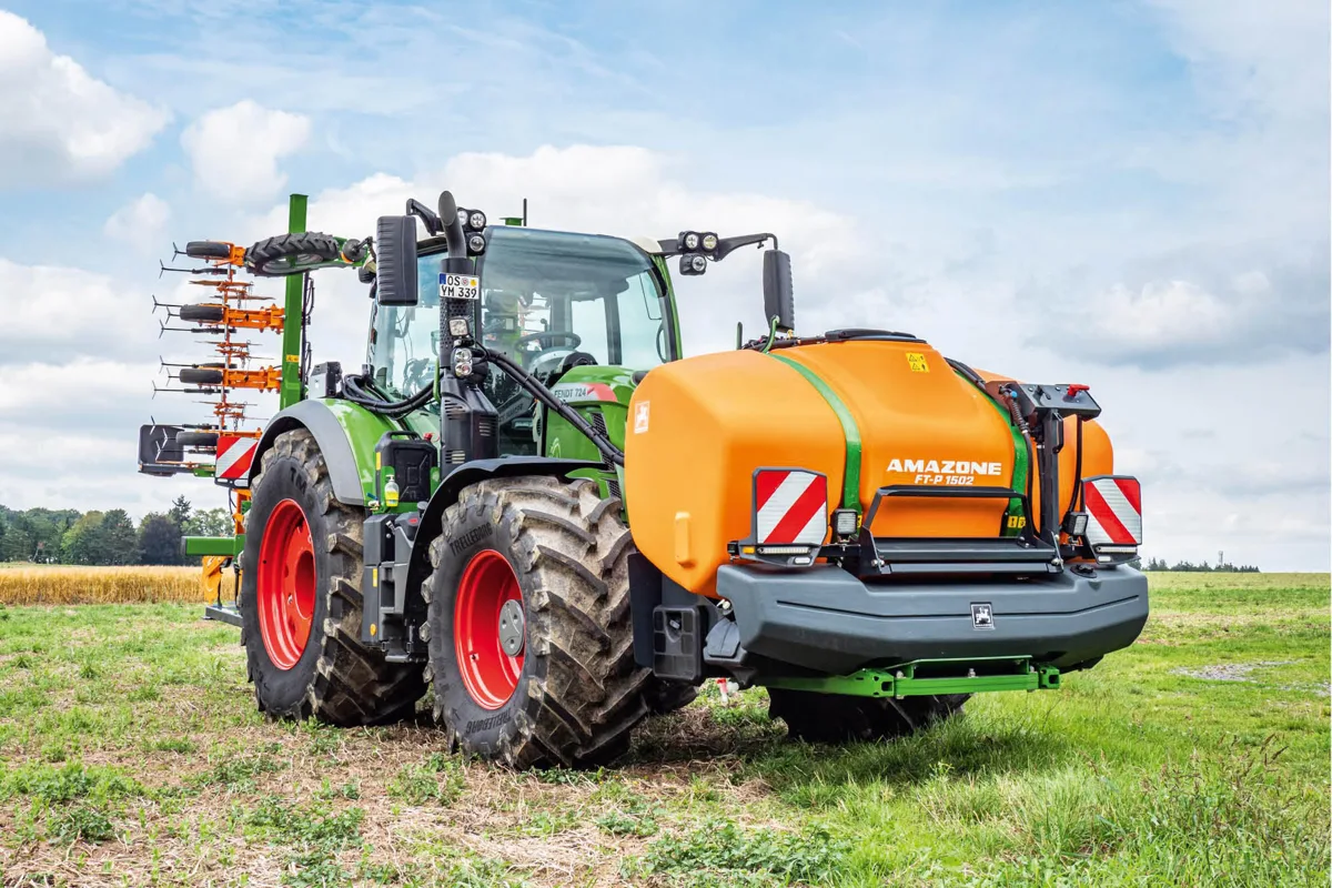 Amazone FT-P 1502 self-contained front tank